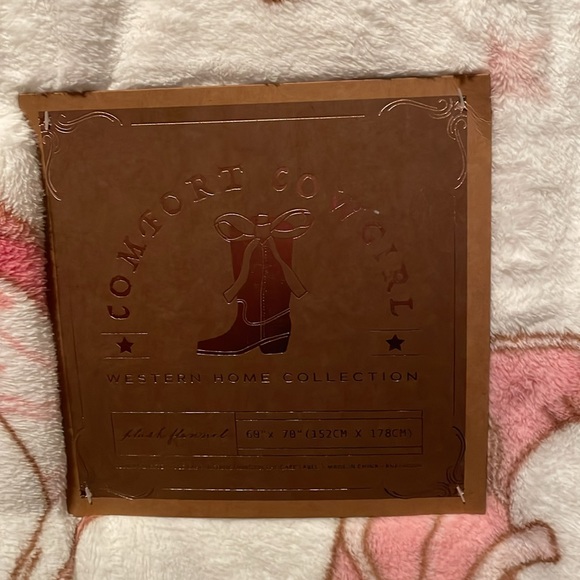 NWT Comfort Cowgirl Blanket 60x70 - Picture 2 of 5